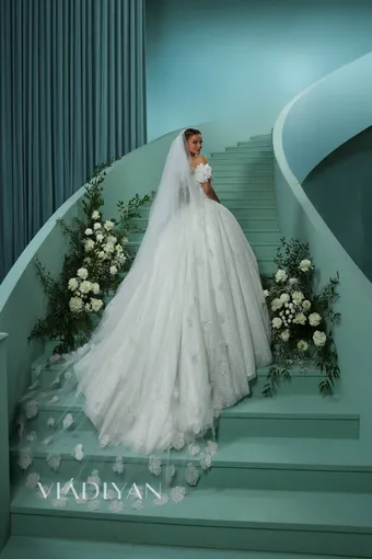 Vladiyan 2615 #4 vertical cropped thumbnail