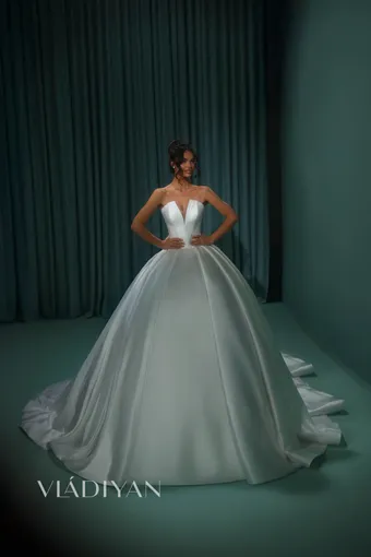 Vladiyan 2618 #0 default frontface vertical thumbnail