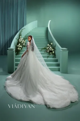 Vladiyan 2619 #2 default backface vertical thumbnail