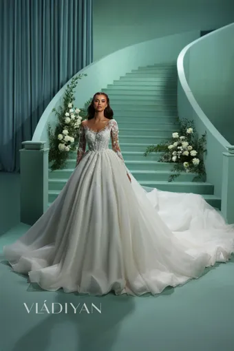 Vladiyan 2619 #0 default frontface vertical thumbnail