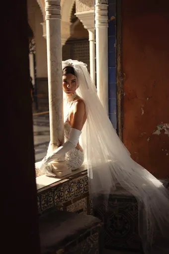 Berta Style 26-02 #2 backface vertical cropped thumbnail