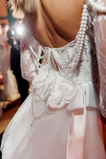 Berta - Privée Style #25-P109 #3 backface vertical cropped thumbnail