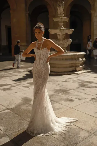 Berta - Privée Style #26-P10 #0 default frontface vertical thumbnail