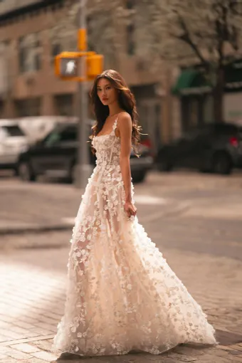 MUSE by Berta Style #25-32 #1 frontface vertical thumbnail
