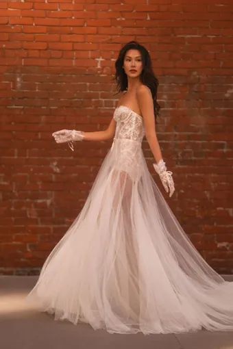 MUSE by Berta Style #25-33 #1 frontface vertical thumbnail