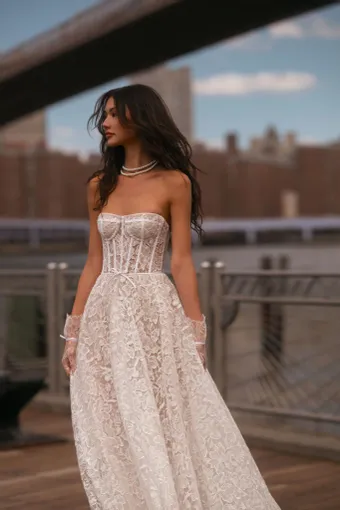 MUSE by Berta Style #25-34 #2 frontface vertical cropped thumbnail