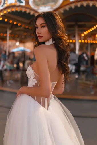 MUSE by Berta Style #25-38 #4 backface vertical cropped thumbnail
