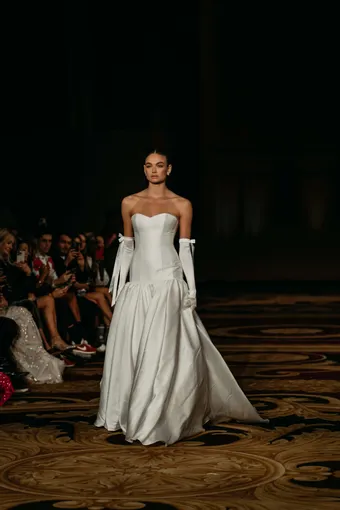 MUSE by Berta Style #25-138 #0 default frontface vertical thumbnail