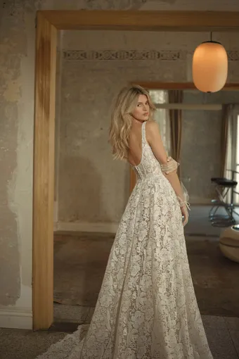 Berta - Muse Style #26-32 #2 backface vertical thumbnail