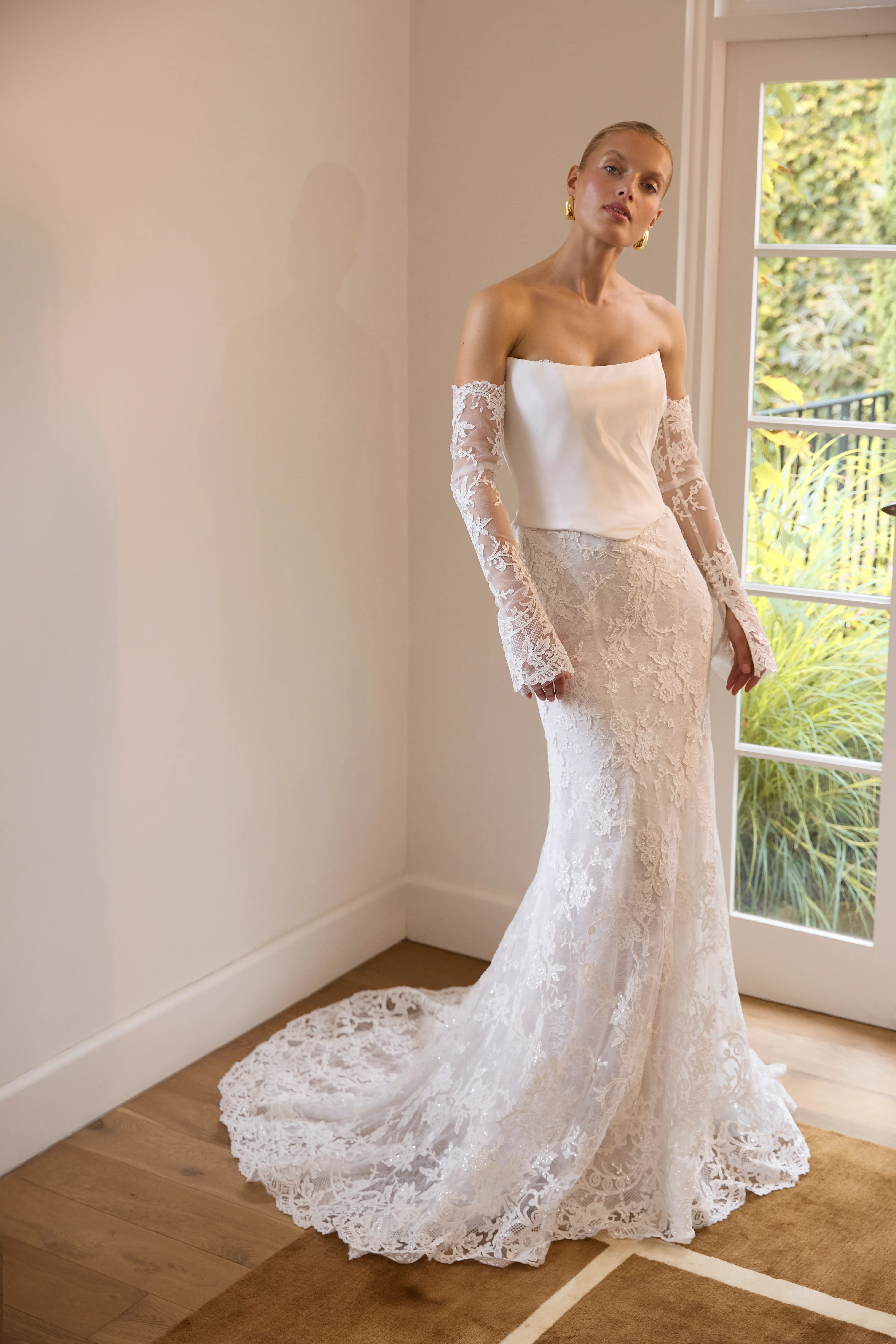 chinese dress ladies Pearle Long Sleeve Vintage style Wedding Gown with Fit and Flare style