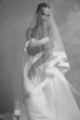 La Premiere Bellarose #7 frontface vertical cropped thumbnail