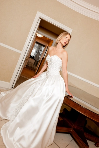 Dany Tabet Style #Hibiscus #1 frontface vertical thumbnail