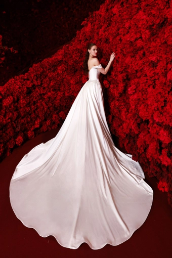 Dany Tabet Style #Mahogany #1 default backface vertical thumbnail