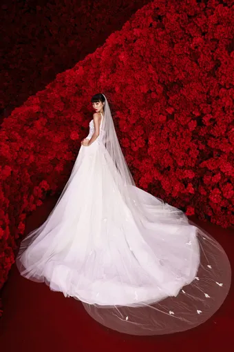 Dany Tabet Style #Suri #1 default backface vertical thumbnail
