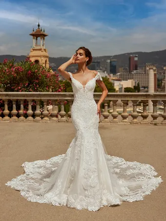 Moonlight Bridal D8305 #1 frontface vertical thumbnail