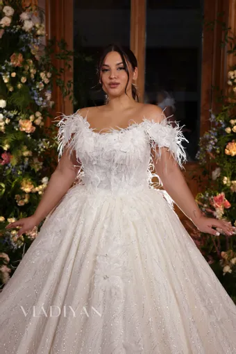 Vladiyan 2522 #5 frontface vertical cropped thumbnail