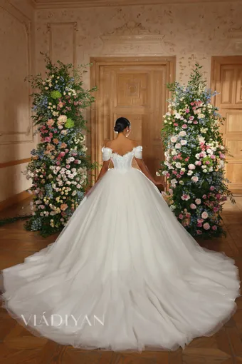 Vladiyan 2525 #1 backface vertical thumbnail