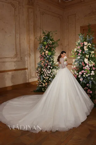 Vladiyan 2526 #1 default backface vertical thumbnail