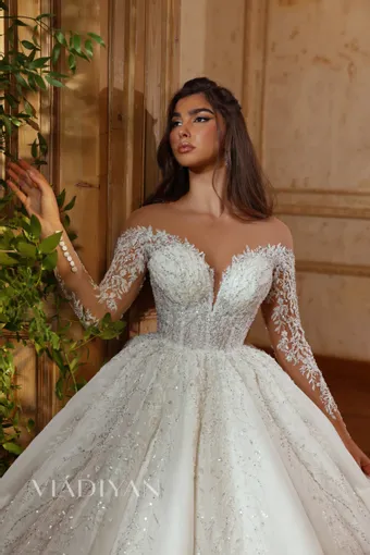 Vladiyan 2527 #4 frontface vertical cropped thumbnail