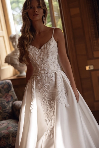 Tina Valerdi Style #Celine #4 frontface vertical cropped thumbnail