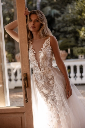 Tina Valerdi Style #Charlene #4 frontface vertical cropped thumbnail