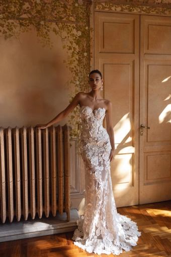 Tina Valerdi Style #Desiree #1 frontface vertical thumbnail