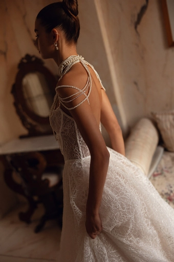 Tina Valerdi Style #Genevieve #5 backface vertical cropped thumbnail