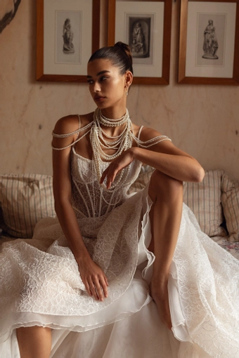 Tina Valerdi Style #Genevieve #4 frontface vertical cropped thumbnail