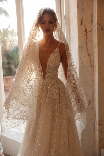 Tina Valerdi Style #Lya #5 frontface vertical cropped thumbnail