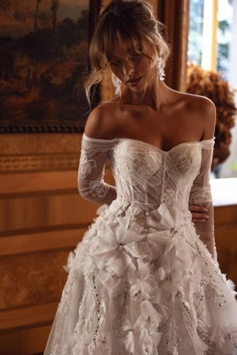 Tina Valerdi Style #Odette #3 frontface vertical cropped thumbnail