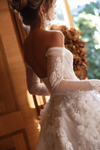 Tina Valerdi Style #Odette #5 backface vertical cropped thumbnail