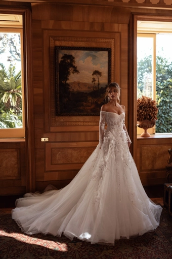 Tina Valerdi Style #Odette #1 frontface vertical thumbnail