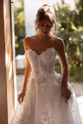 Tina Valerdi Style #Renee #3 frontface vertical cropped thumbnail