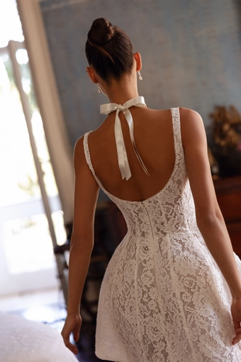 Tina Valerdi Style #Simonette #10 backface vertical cropped thumbnail