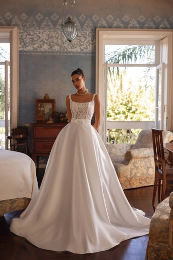 Tina Valerdi Style #Simonette #2 frontface vertical thumbnail