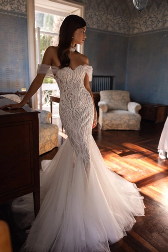 Tina Valerdi Style #Vera #1 frontface vertical thumbnail