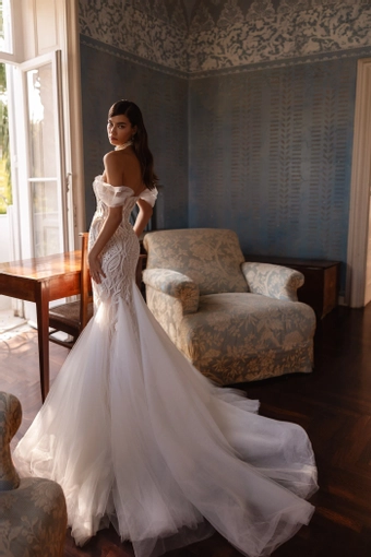 Tina Valerdi Style #Vera #2 default backface vertical thumbnail