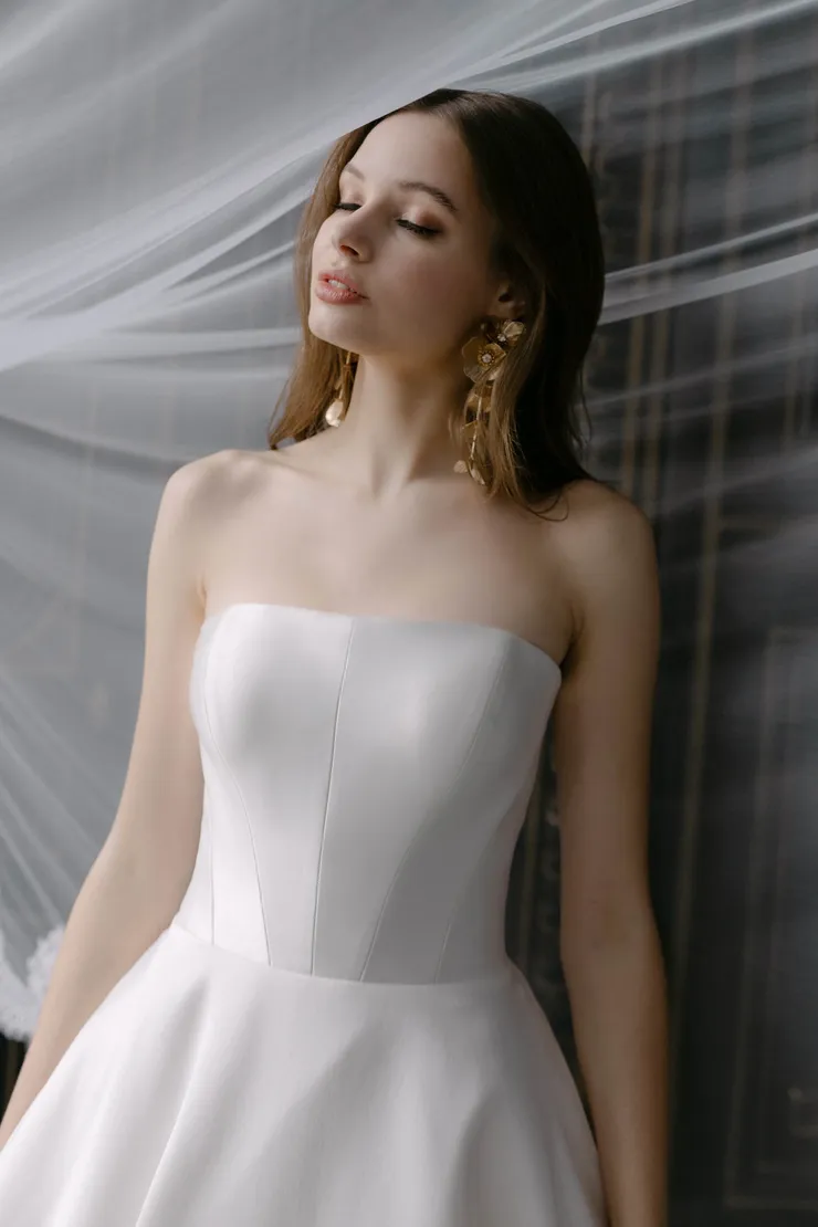 Abella Dupré Style #E558 #13 frontface vertical cropped picture