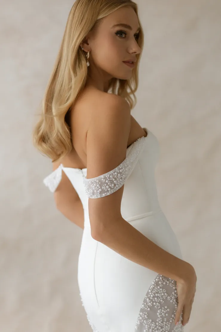 Abella Anderson Style #E568 #3 backface vertical cropped picture