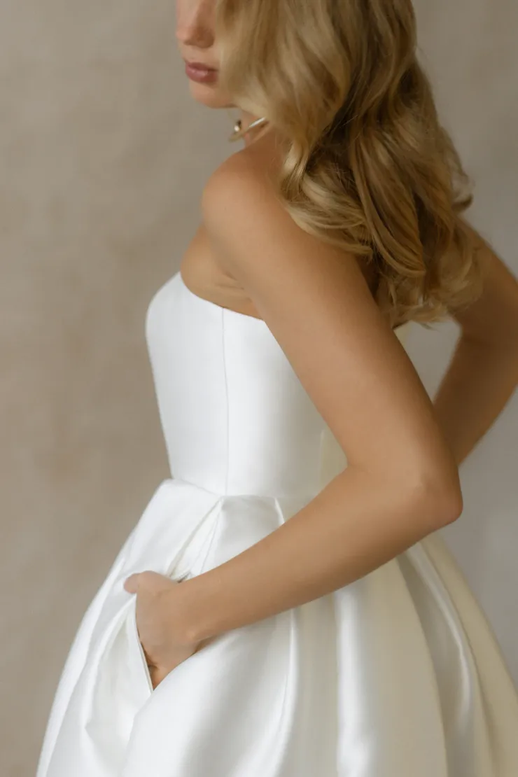 Abella Cosway Style #E578 #11 backface vertical cropped picture