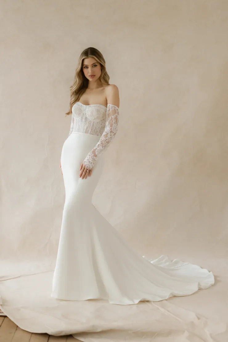 Abella Sands Style #E584 #1 frontface vertical picture