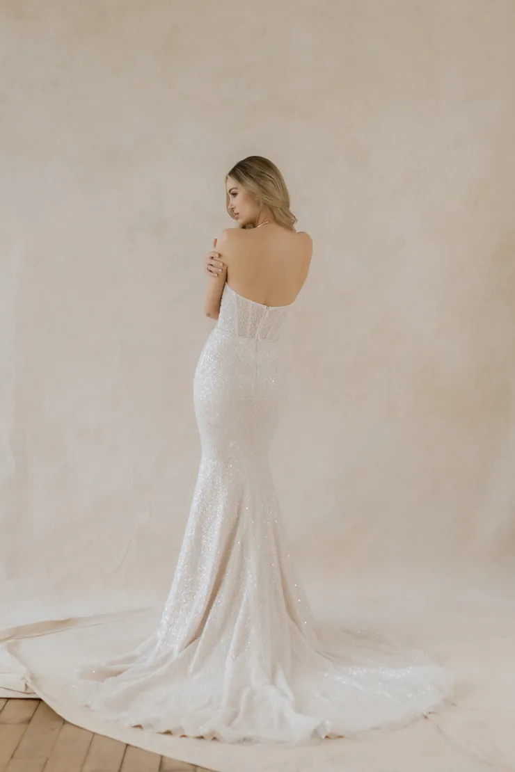 Abella Laurencin Style #E588 #1 default backface vertical picture