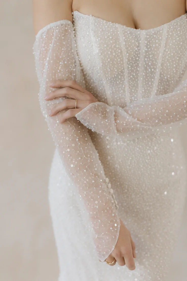 Abella Laurencin Style #E588 #5 frontface vertical cropped picture