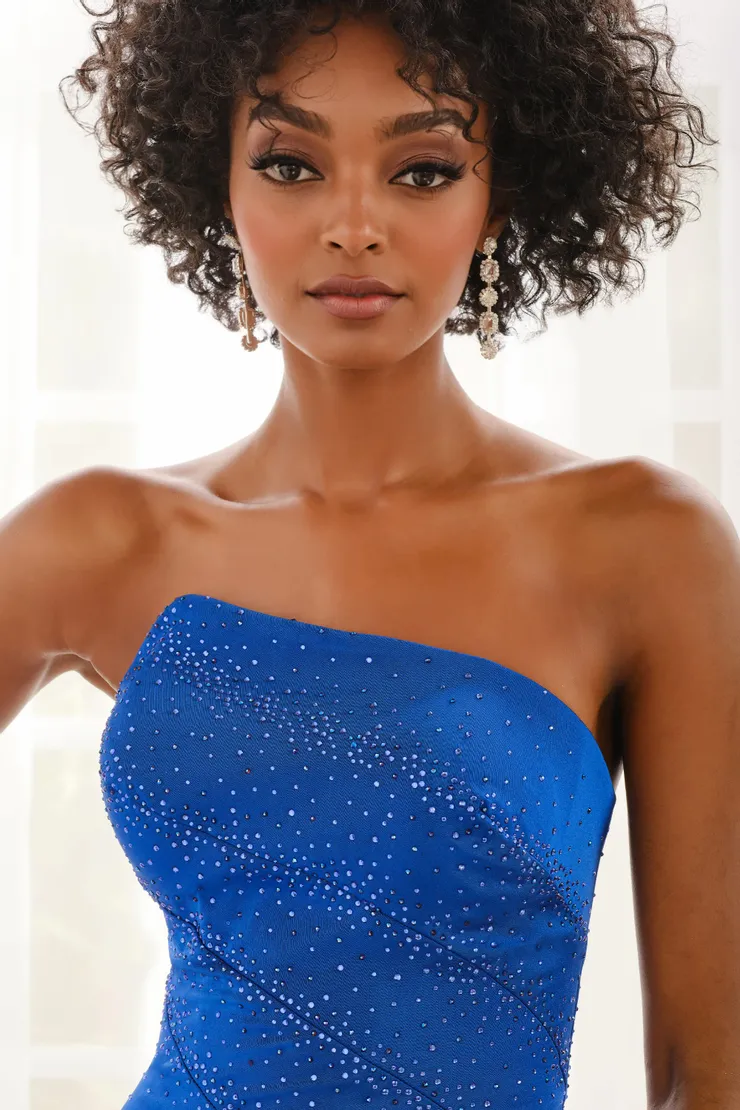 Style CL6201 Colette by Daphne #5 Royal Blue frontface vertical cropped picture