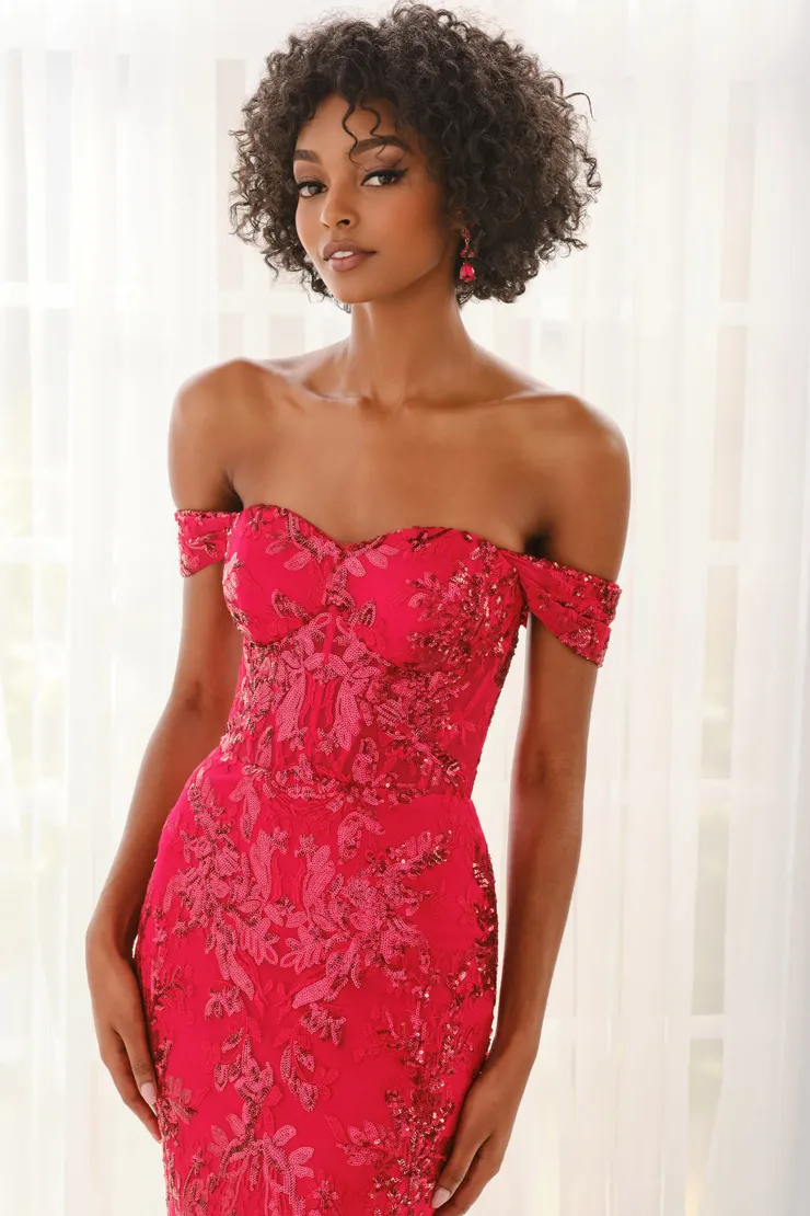 Style CL6205 Colette by Daphne #5 Red frontface vertical cropped picture