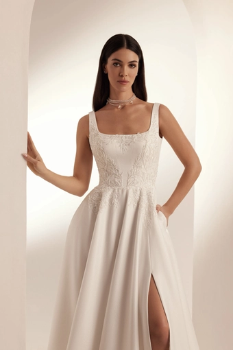 Katy Corso Chelsa #2 frontface vertical cropped thumbnail