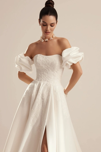 Katy Corso Isabel #4 frontface vertical cropped thumbnail