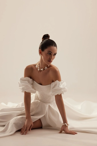 Katy Corso Isabel #6 frontface vertical cropped thumbnail