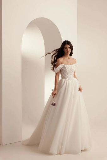 Katy Corso Suri #0 default frontface vertical thumbnail