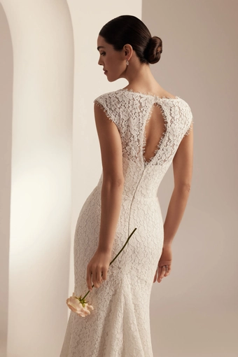 Katy Corso Unona #6 backface vertical cropped thumbnail